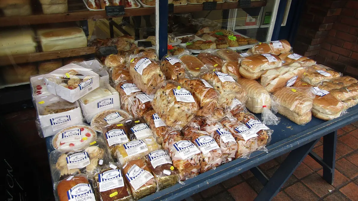 Greggs The Bakers – bakery in Redhill town centre